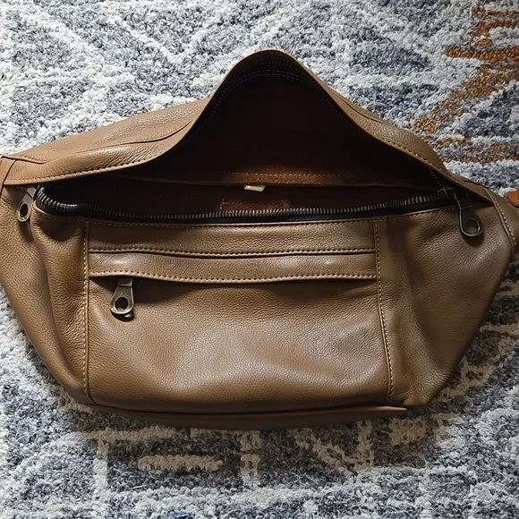 Parker Thatch sling in luggage color - Picture 3 of 9